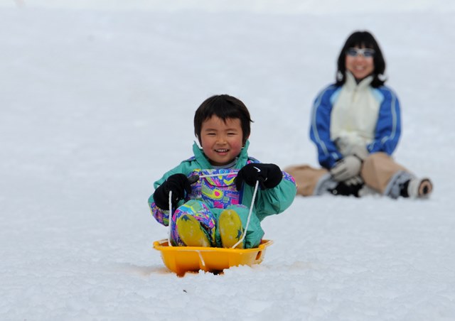 自然と調和するナチュラルなしつらえ スタンダードプラン/ツインルーム<エントランス側>